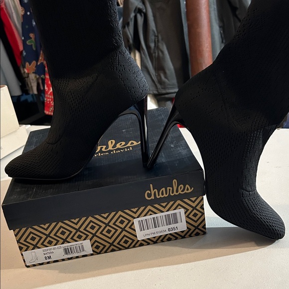 Women’s size 8, black ankle heels, Charles by David Charlies Elegant Black Heel - Picture 1 of 6
